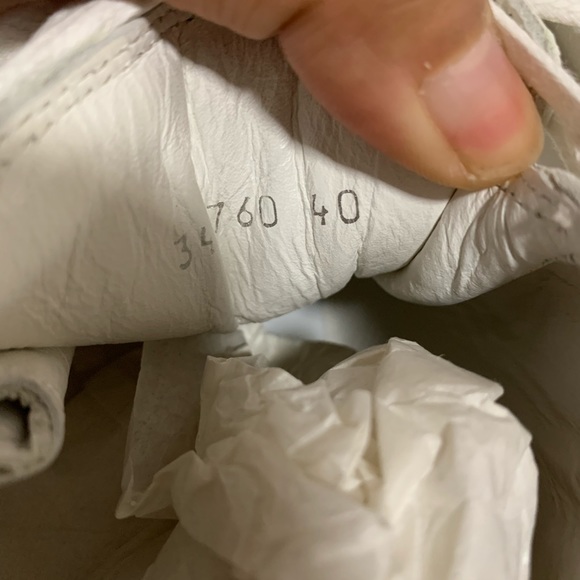 Balenciaga Arena White Sneakers - Picture 5 of 5